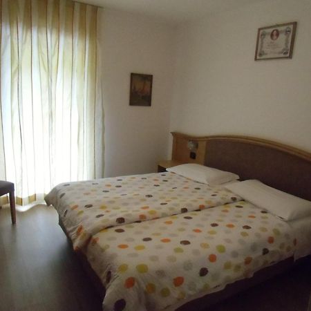 Hotel Garni Festil Campitello di Fassa Esterno foto
