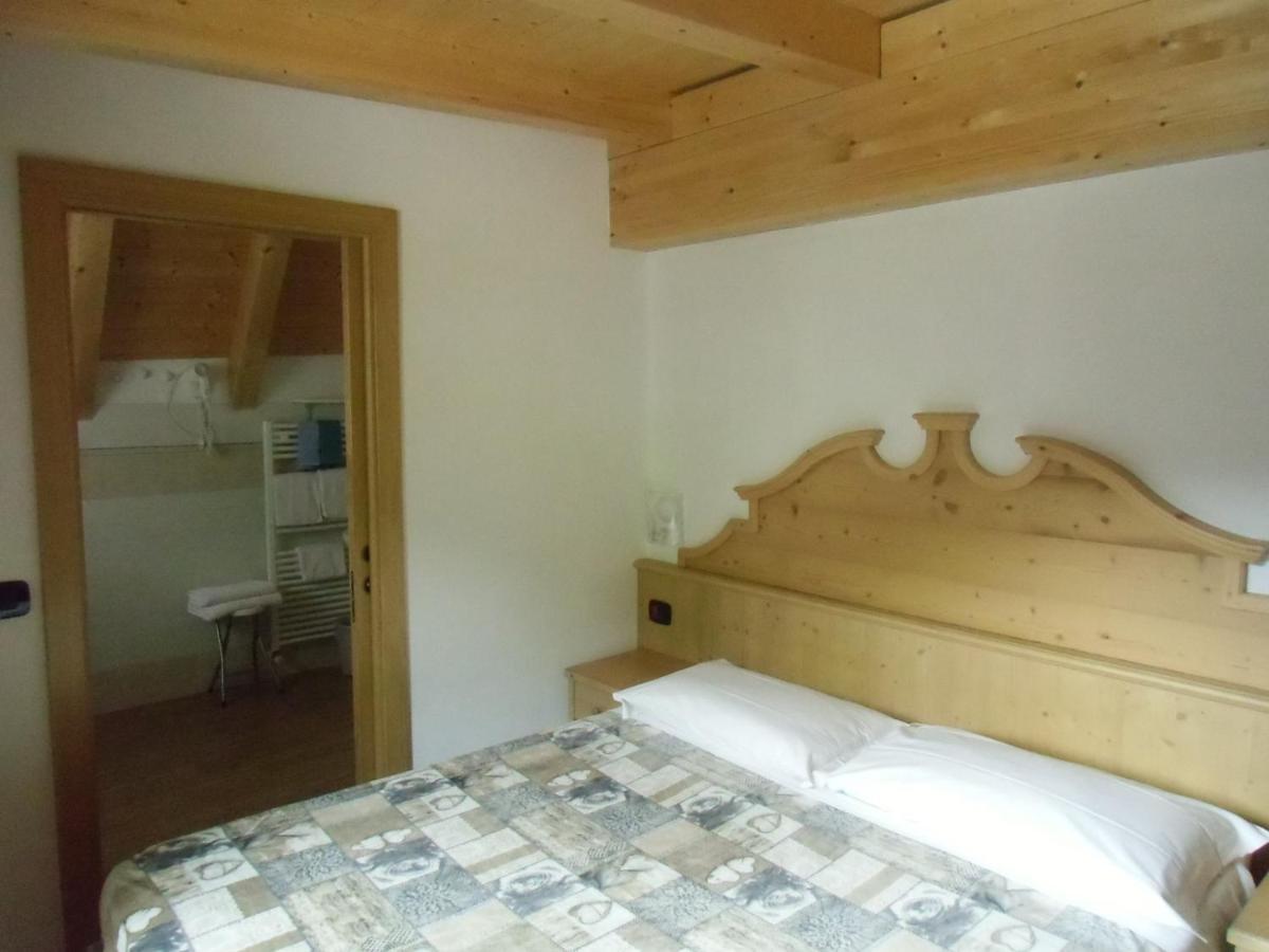 Hotel Garni Festil Campitello di Fassa Esterno foto