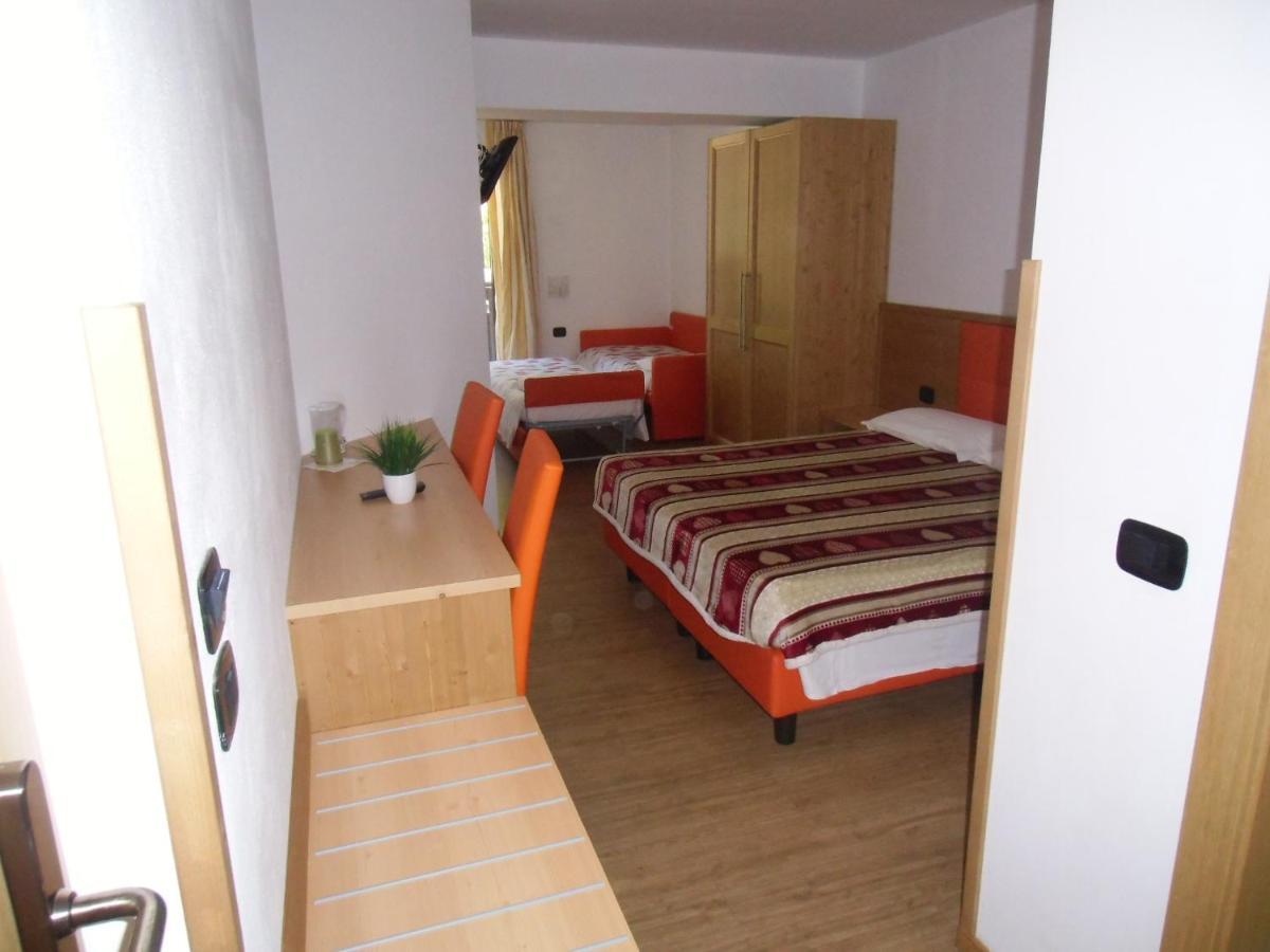 Hotel Garni Festil Campitello di Fassa Esterno foto