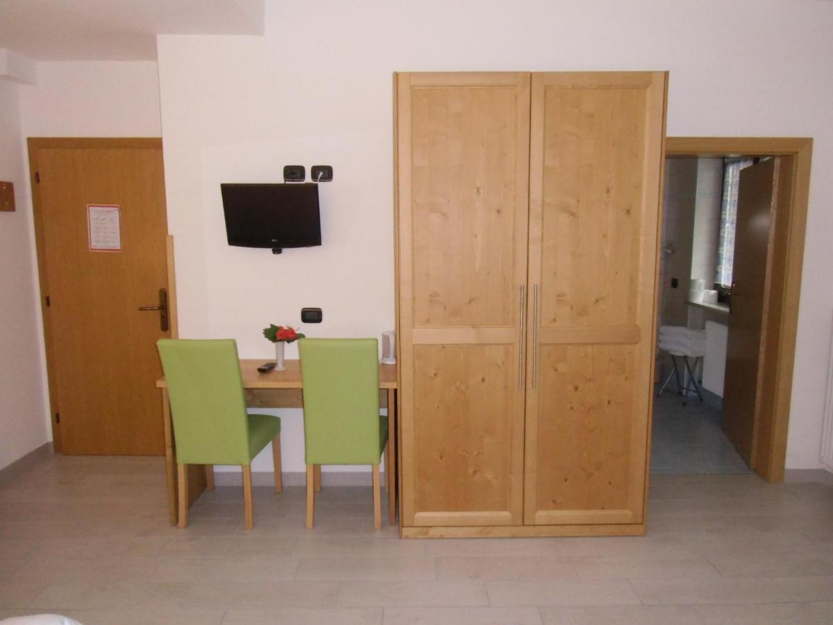 Hotel Garni Festil Campitello di Fassa Esterno foto