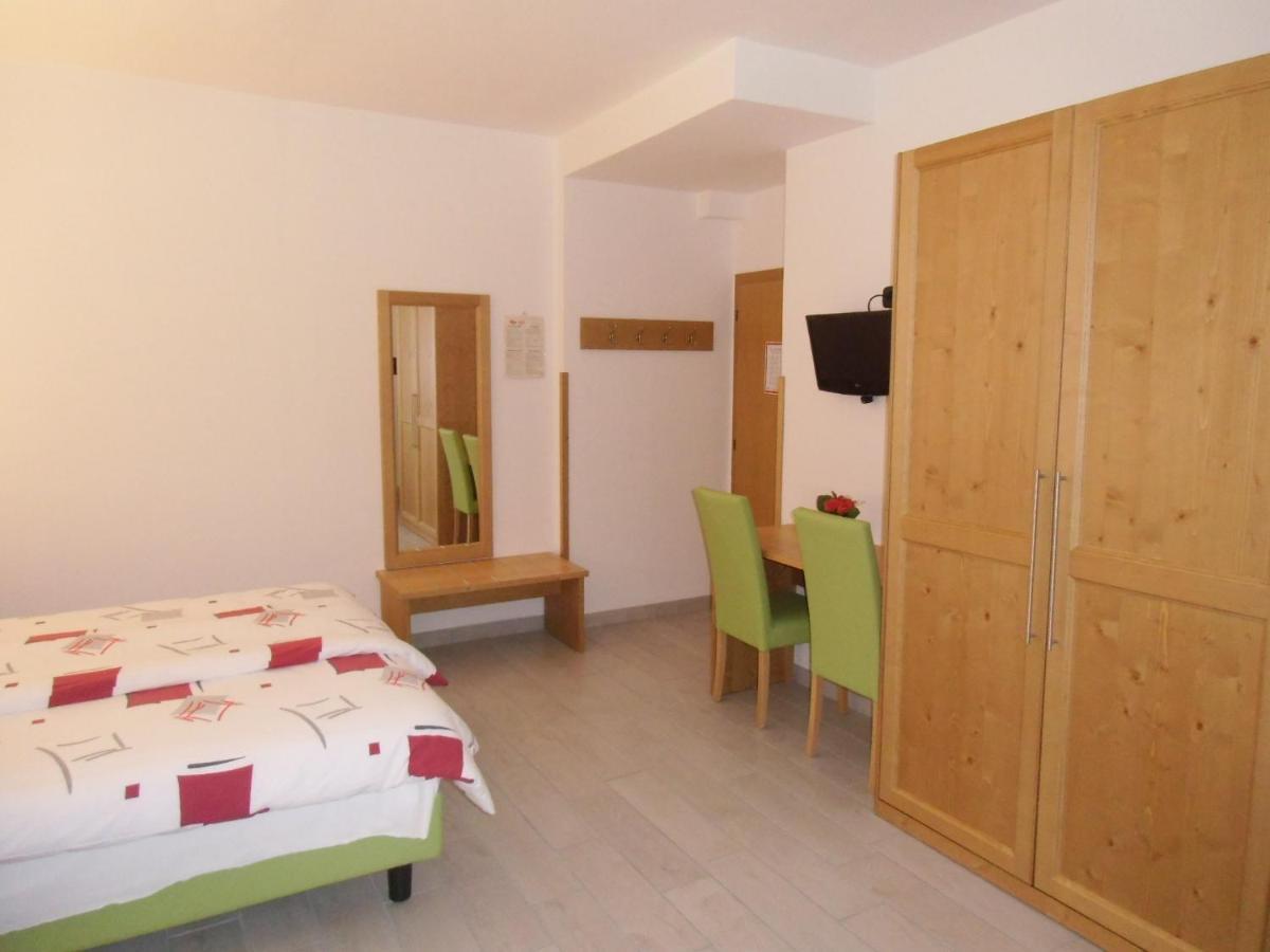 Hotel Garni Festil Campitello di Fassa Esterno foto