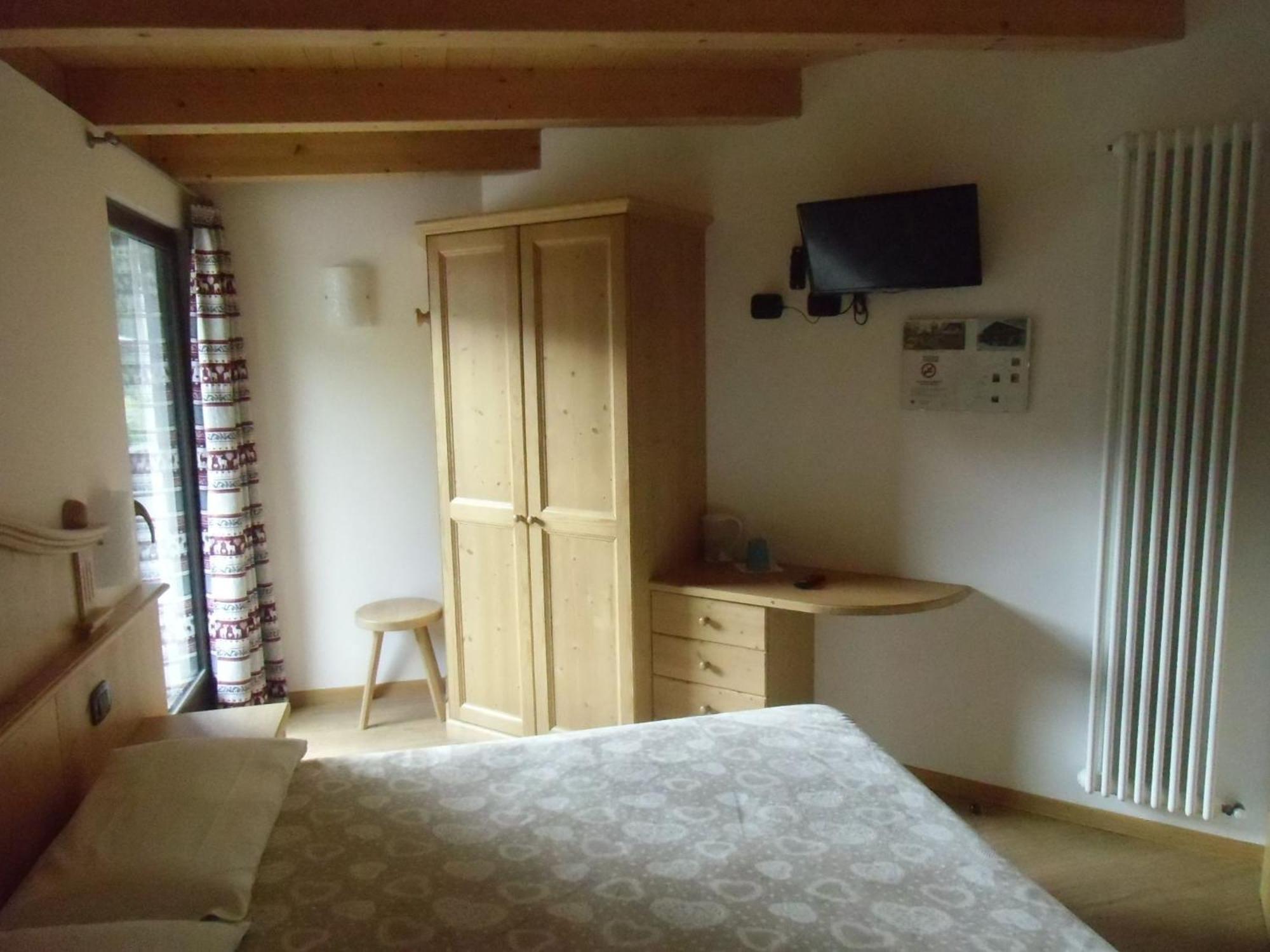 Hotel Garni Festil Campitello di Fassa Esterno foto