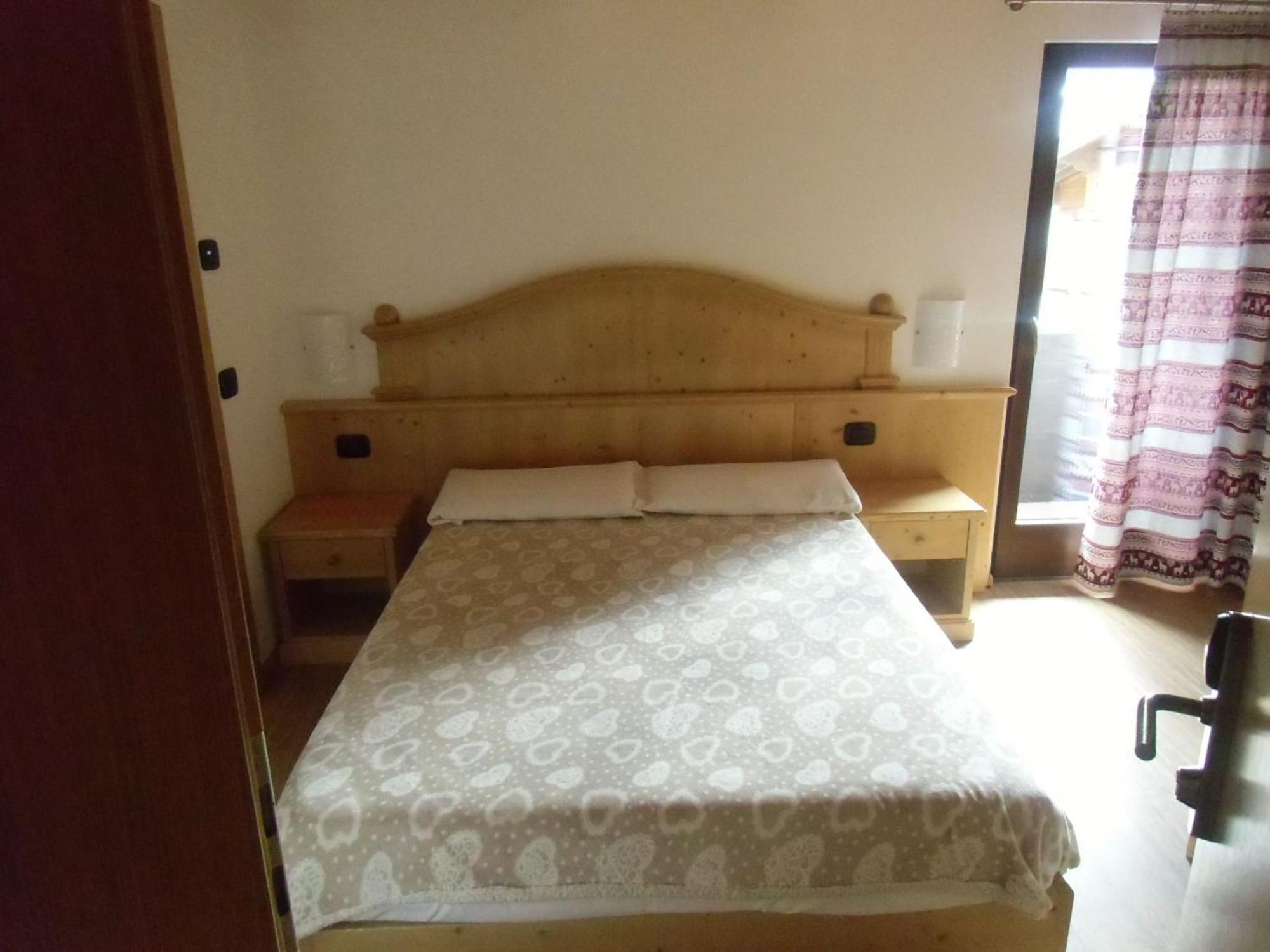 Hotel Garni Festil Campitello di Fassa Esterno foto