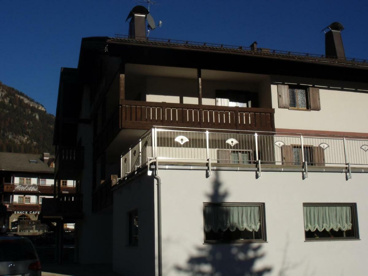Hotel Garni Festil Campitello di Fassa Esterno foto