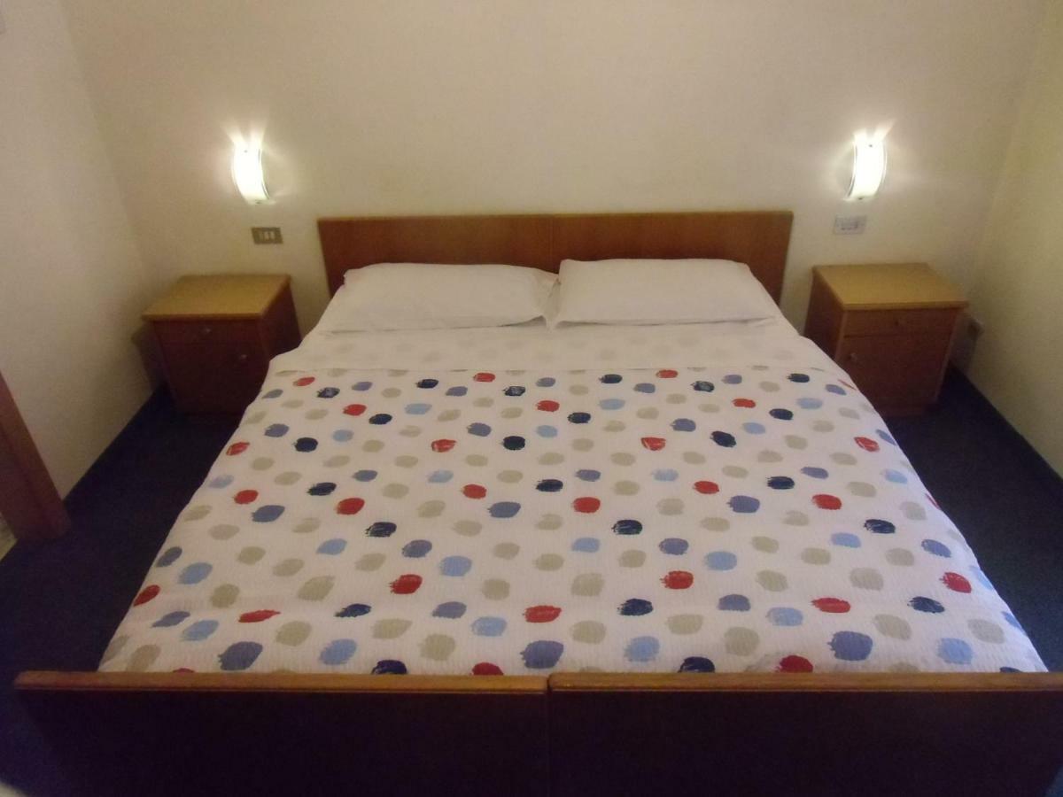 Hotel Garni Festil Campitello di Fassa Esterno foto