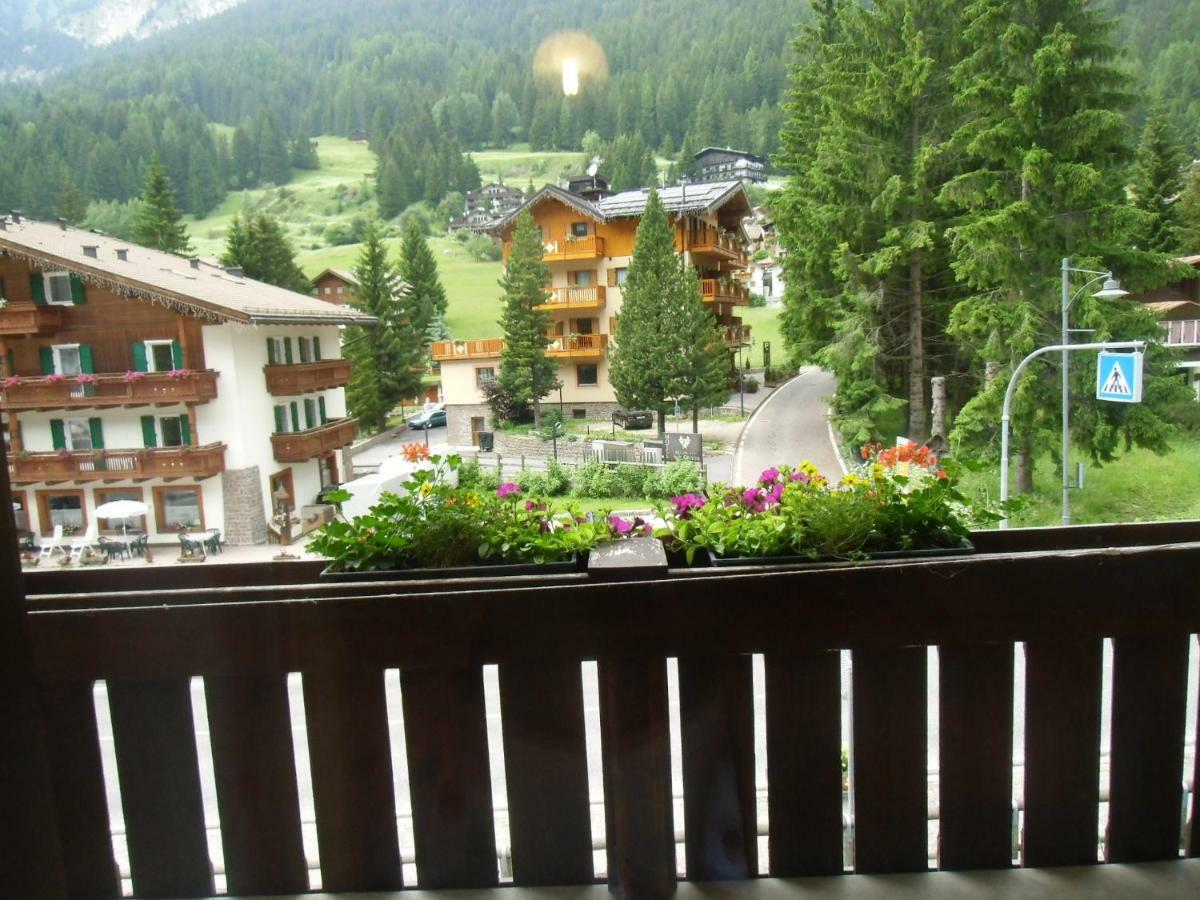 Hotel Garni Festil Campitello di Fassa Esterno foto
