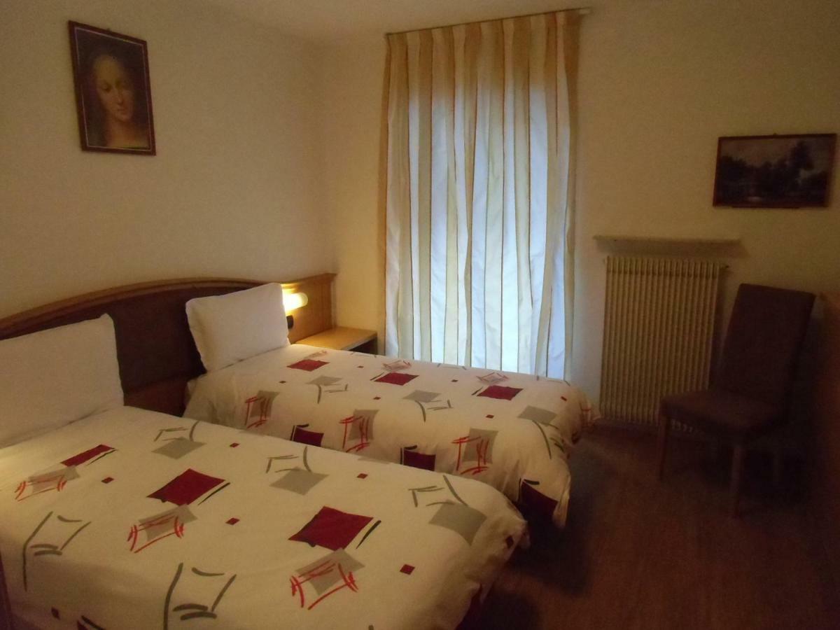 Hotel Garni Festil Campitello di Fassa Esterno foto