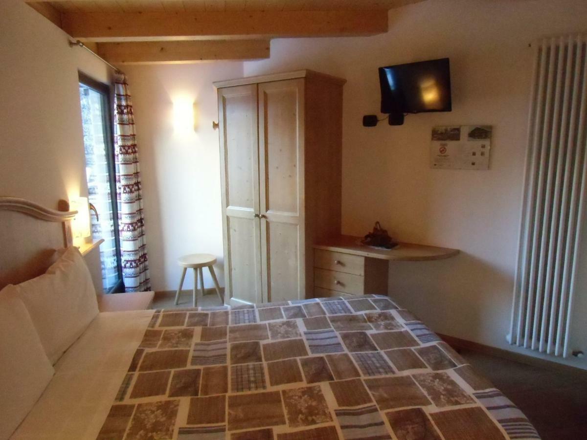 Hotel Garni Festil Campitello di Fassa Esterno foto
