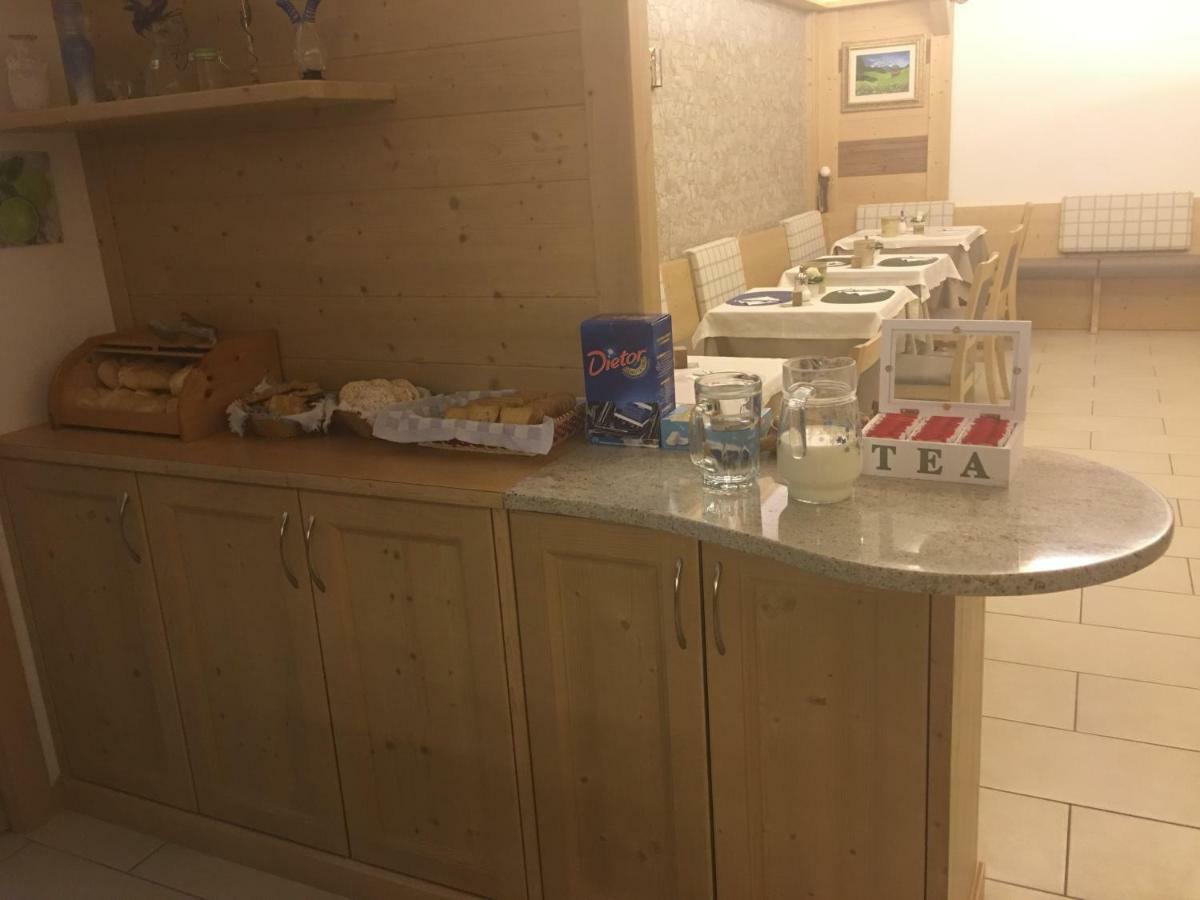 Hotel Garni Festil Campitello di Fassa Esterno foto