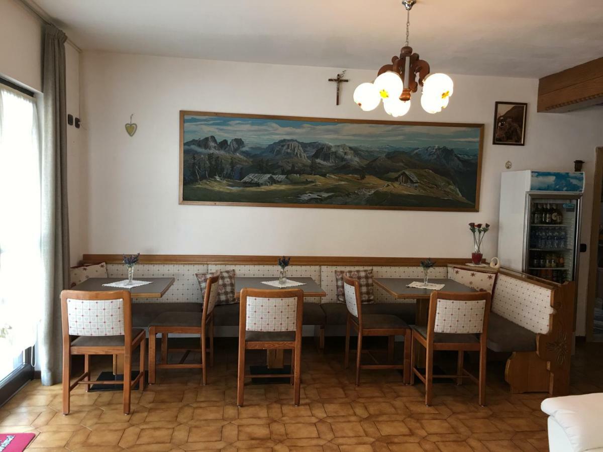 Hotel Garni Festil Campitello di Fassa Esterno foto