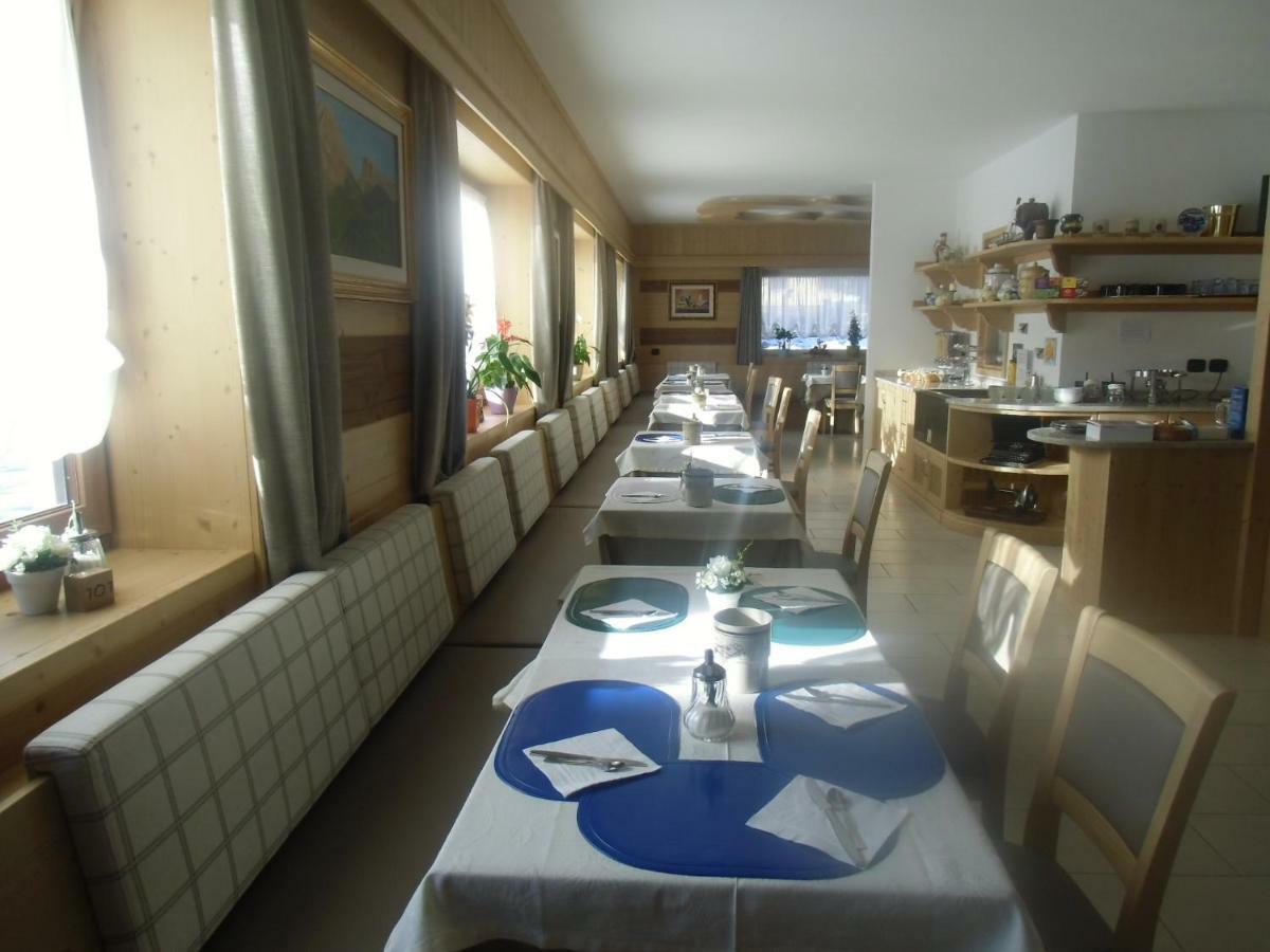 Hotel Garni Festil Campitello di Fassa Esterno foto